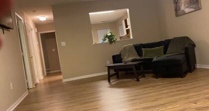 Spacious Condo, King and Twin beds, Peaceful