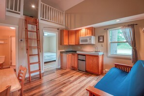 Deluxe Cabin | 2 bedrooms, free WiFi