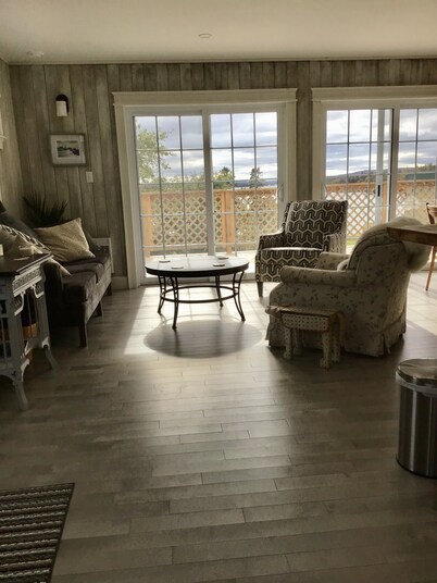 Veronicaâs Place - Brand new, roomy cottage on the Bras D'Or Lakes