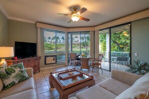 Condo, Multiple Beds (Grand Champions 179) | Living area