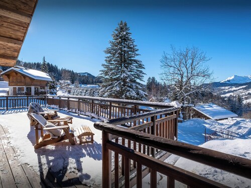 Chalet Joux Verte - beautiful ski base for 8 with spa - OVO Network
