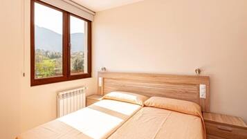 1 bedroom, iron/ironing board, travel crib, WiFi (free)