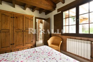 2 Schlafzimmer, Bügeleisen/Bügelbrett, Bettwäsche