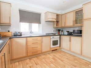 Cottage | Interior - 19 Quayside Walk (Southampton)