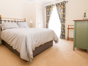 Cottage | 2 bedrooms, individually decorated, individually furnished, free WiFi - 19 Quayside Walk (Southampton)