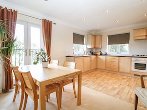 Cottage | Interior