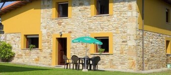 Apto Tapia 1 - rural apartment in Luces (Colunga), Northern Spain