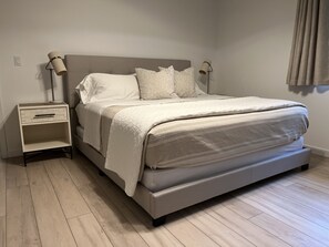 3 habitaciones, escritorio, tabla de planchar con plancha y wifi 