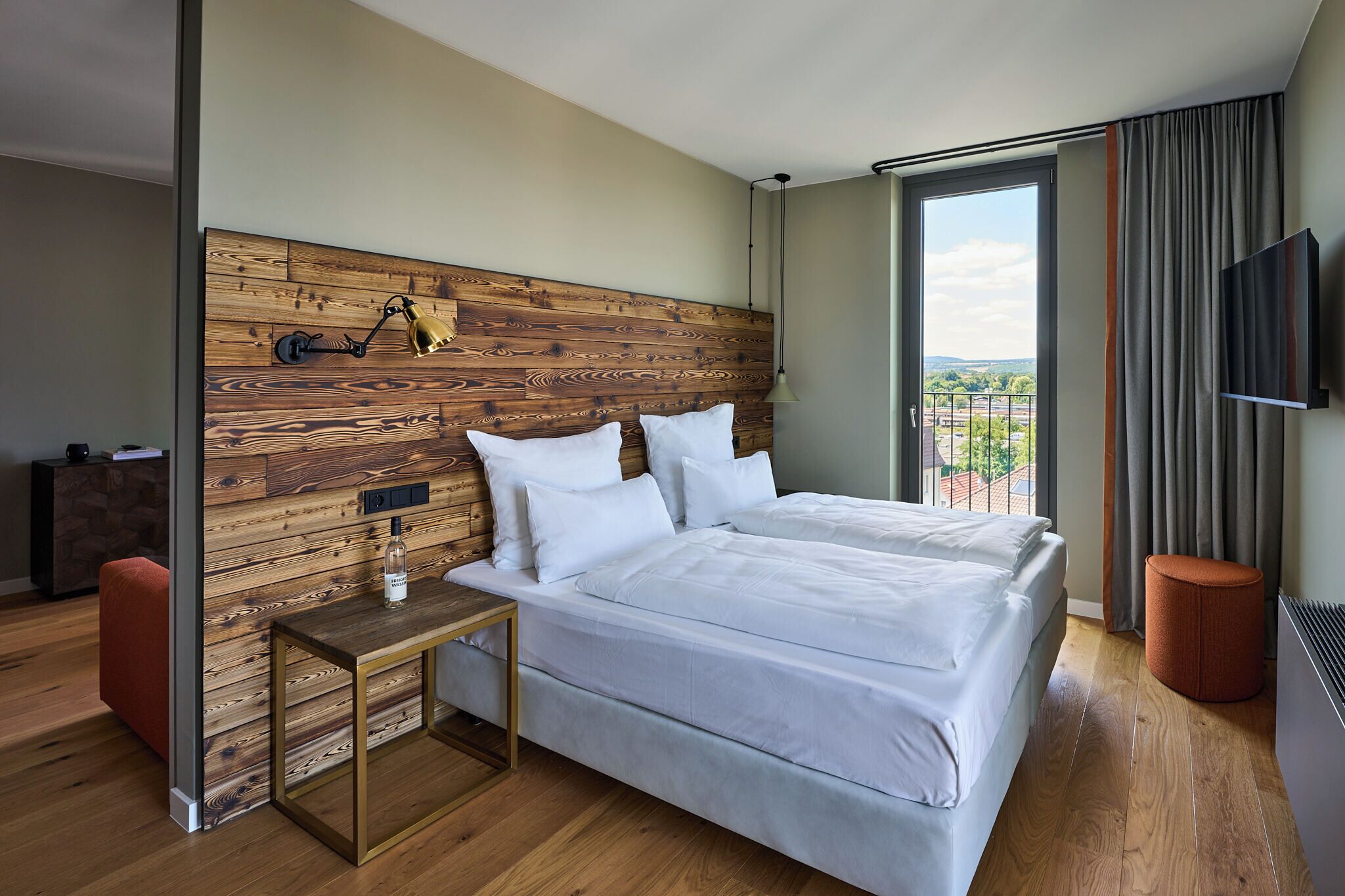 Studio Loft | Hypo-allergenic bedding, minibar, in-room safe, individually decorated