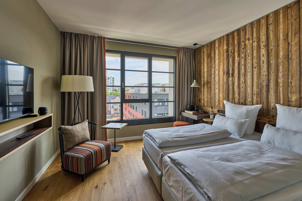 FREIgeist View | Hypo-allergenic bedding available, minibar, in-room safe