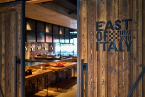 Breakfast, lunch and dinner served