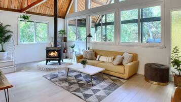 Smart TV, video games