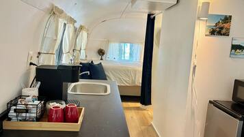 2 bedrooms, bed sheets