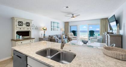 Maravilla 2412 - Renovated with gulf front view & Free Beach Service, DESTIN🏖️☀️🏝️🐬