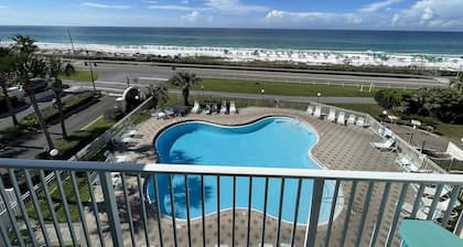 Maravilla 2412 - Fully remodeled with great gulf view & Free Beach Service