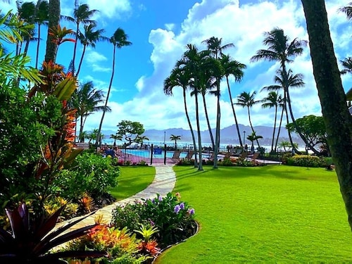 Private Oceanfront Penthouse Lae Nani 231, New split A/C, Parking, AMAZING VIEW!