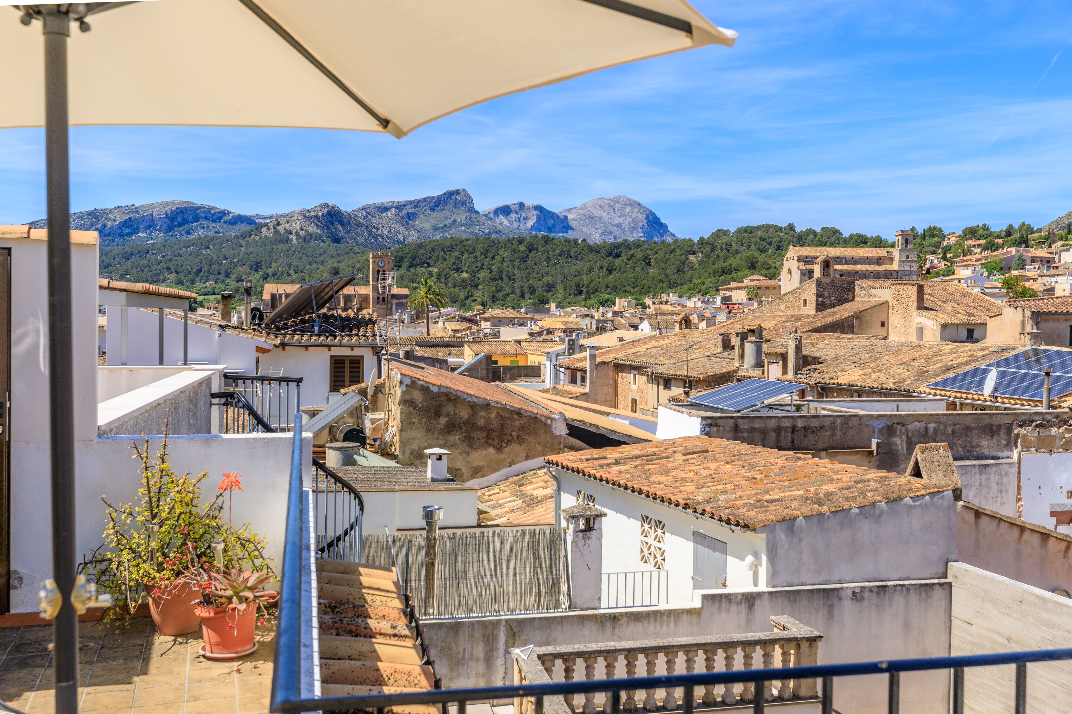 المنطقة المحيطة بالمنشأة