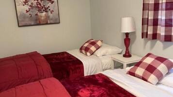 2 bedrooms, iron/ironing board, free WiFi, bed sheets