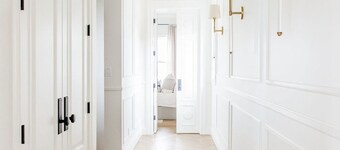 A Downtown Newly Renovated Historic Loft! Full Kitchen & Living! 