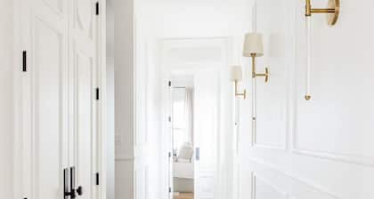 A Downtown Newly Renovated Historic Loft! Full Kitchen & Living!