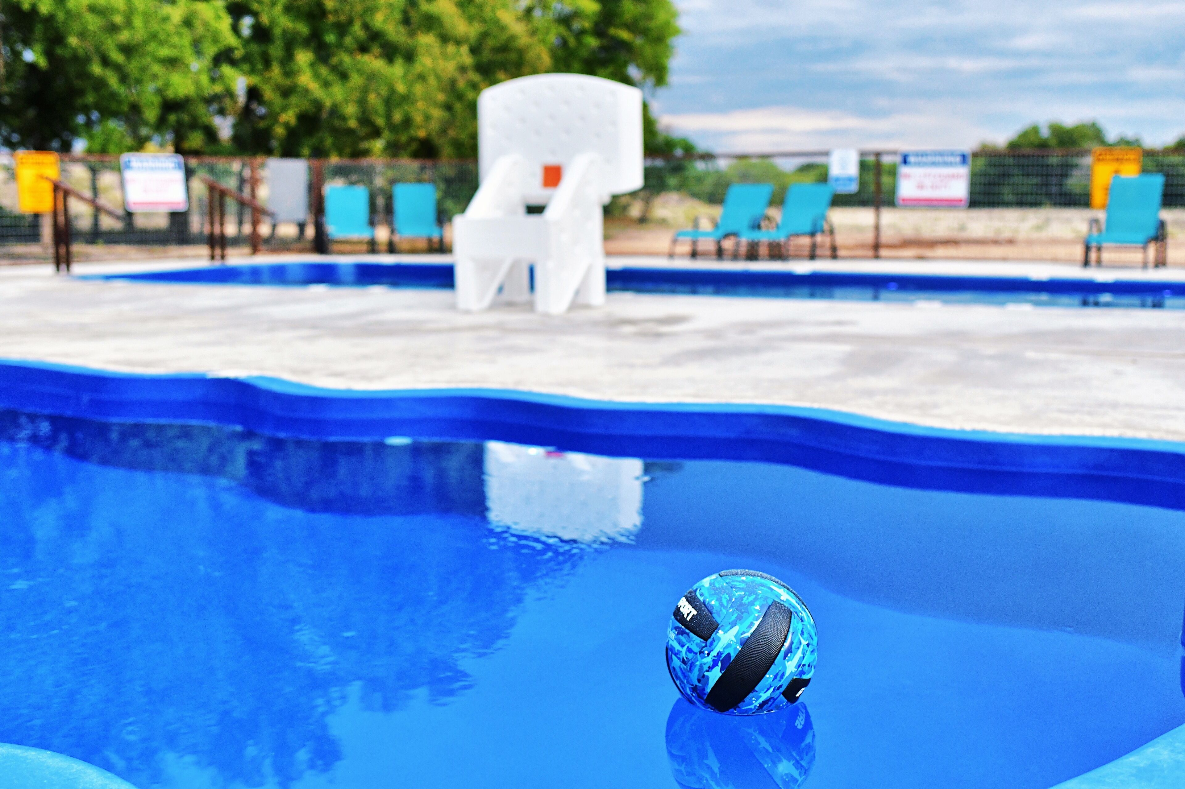 Piscine extérieure, piscine chauffée