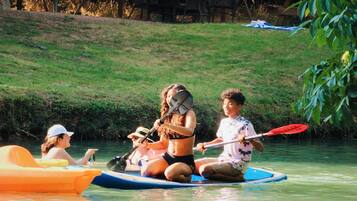 Alberca al aire libre y alberca climatizada