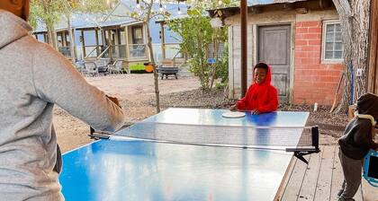 Romantic Getaway Cabin on Creek! Relax and unwind surrounded by nature! - SG4