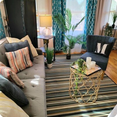 Charming 1-bedroom house in Queens with fitness room and AC