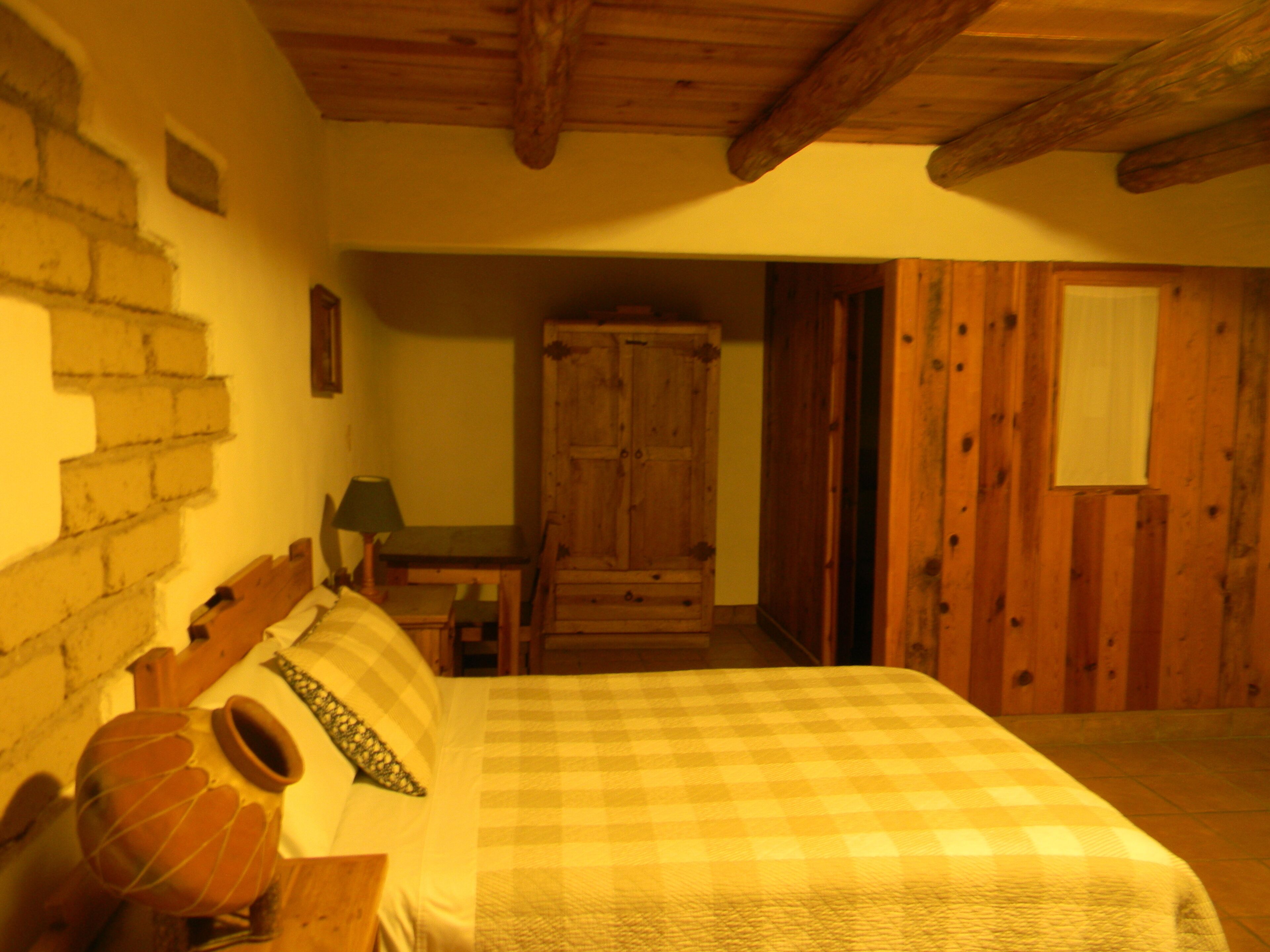 design quadruple room | 1 bedroom, hypo-allergenic bedding, down duvets, desk