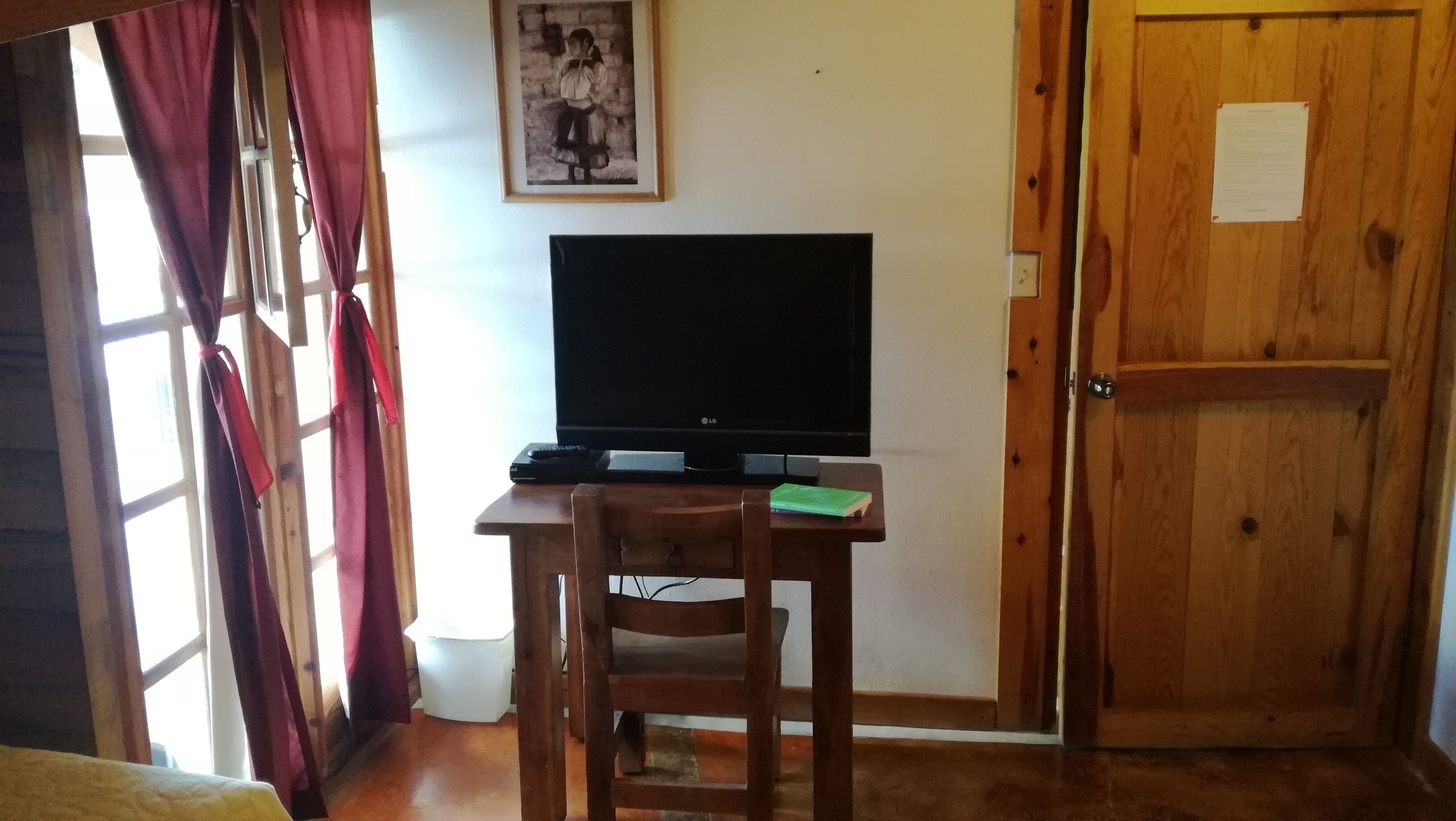 design double room | 1 bedroom, hypo-allergenic bedding, down duvets, desk