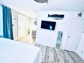 1 habitación, tabla de planchar con plancha, wifi gratis y ropa de cama