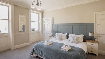 3 bedrooms, iron/ironing board, travel crib, free WiFi