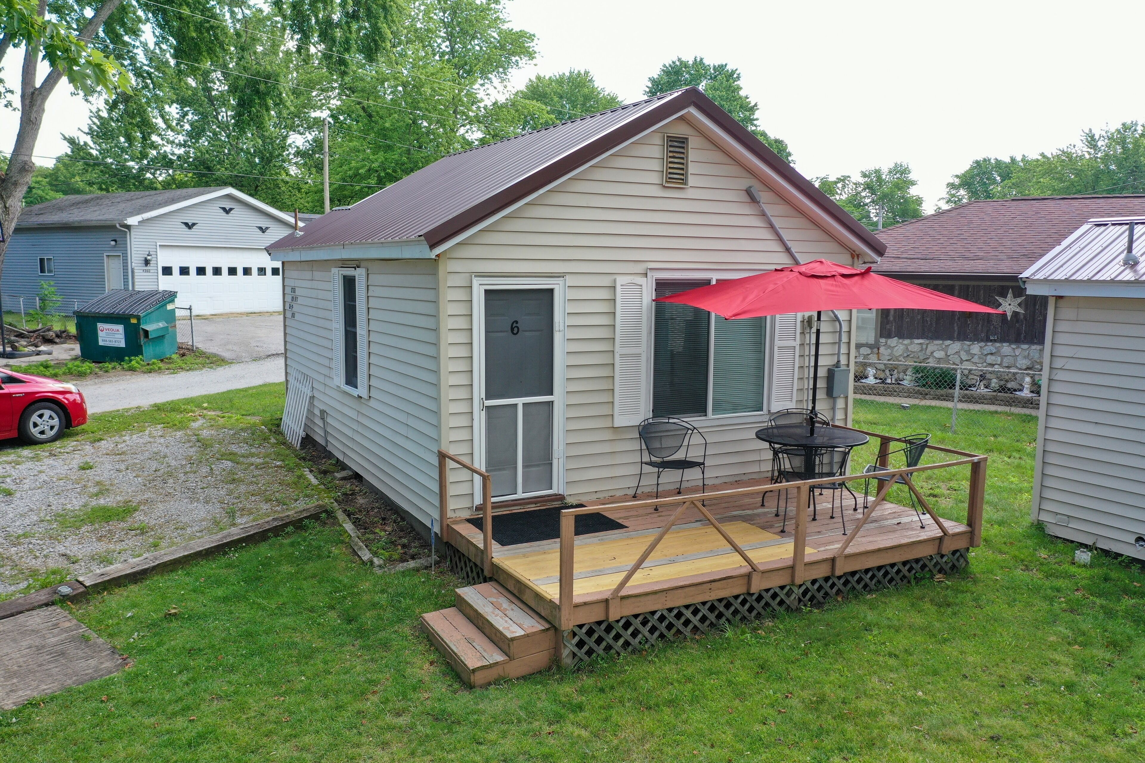 Paradise Cove Lake front Cottage 6 with Boat Docks