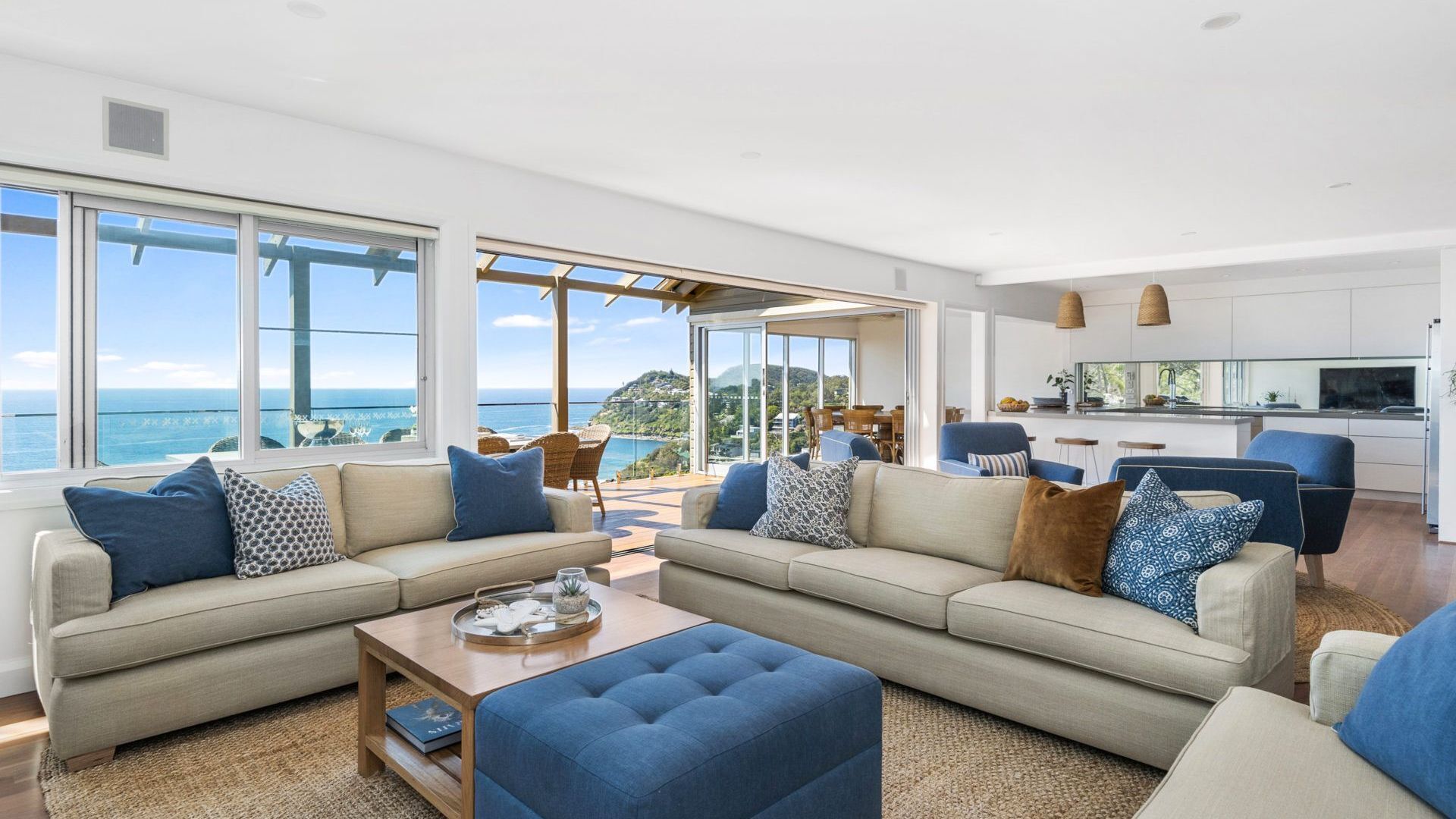 FEATHER TOP by Palm Beach Holiday Rentals — image 8