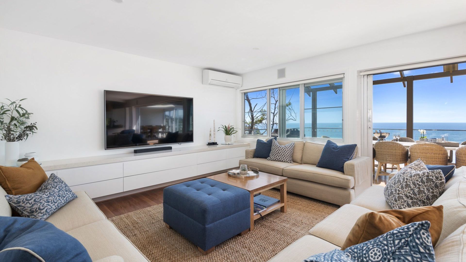 FEATHER TOP by Palm Beach Holiday Rentals — image 6