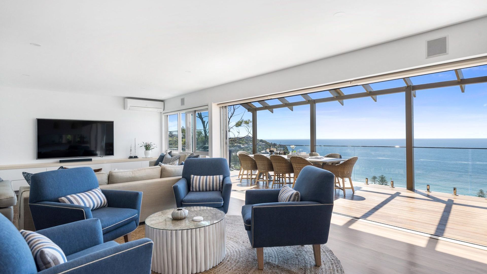 FEATHER TOP by Palm Beach Holiday Rentals — image 7