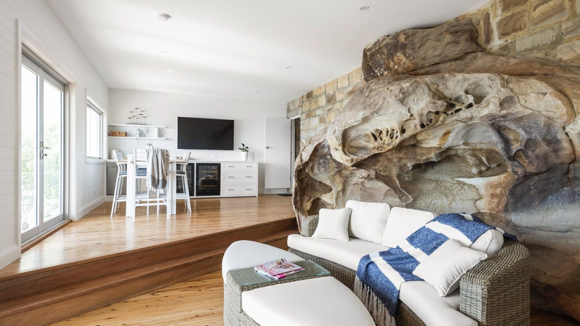 FEATHER TOP by Palm Beach Holiday Rentals — image 12