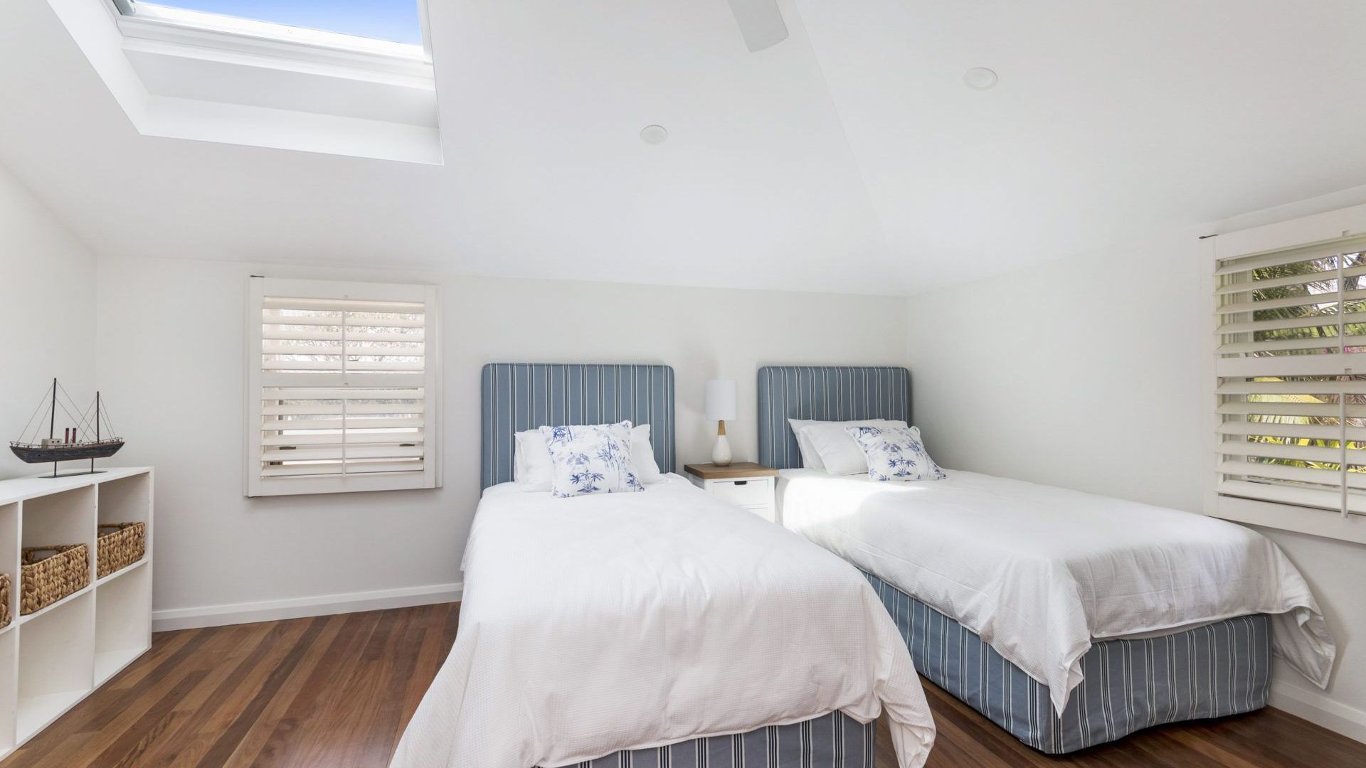 FEATHER TOP by Palm Beach Holiday Rentals — image 19