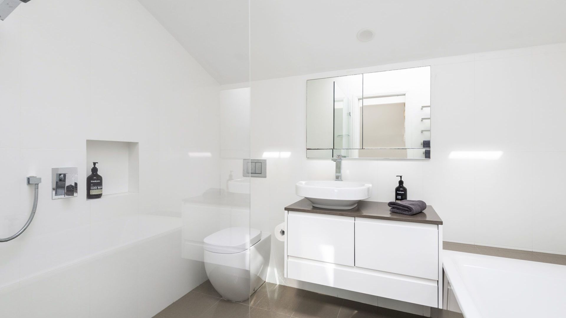 FEATHER TOP by Palm Beach Holiday Rentals — image 20