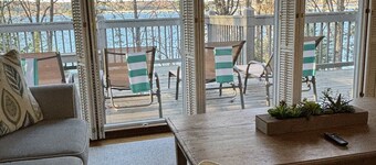 Lakefront Home on Lake Hartwell, private covered dock, ~16 miles from Clemson
