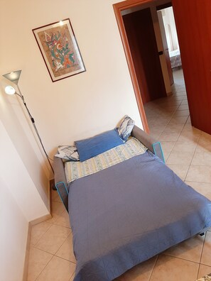 1 chambre, fer et planche à repasser, Wi-Fi gratuit, draps fournis