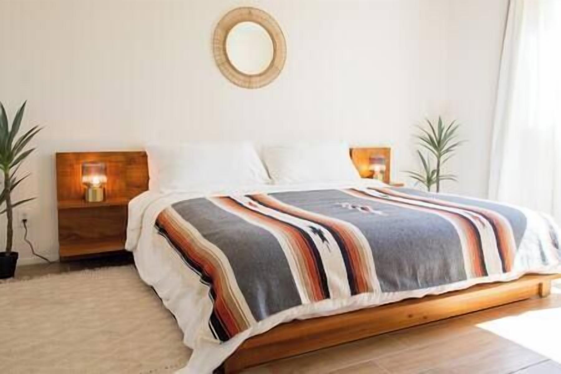 2 habitaciones, tabla de planchar con plancha, cuna de viaje y wifi 