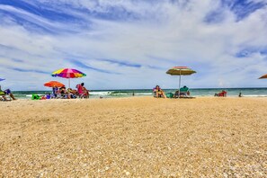 Una spiaggia nelle vicinanze, teli da spiaggia