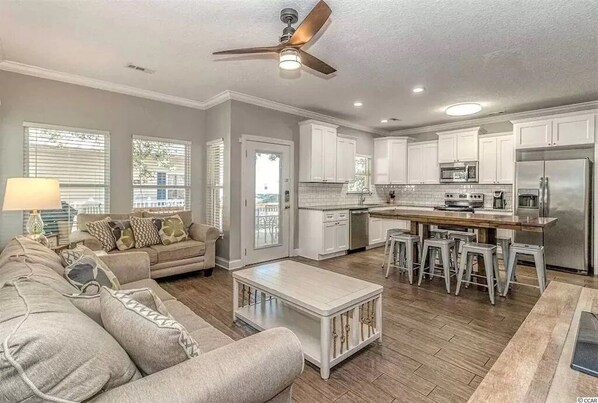 Interior - Welcome to Serinity on the Beach (Myrtle Beach)