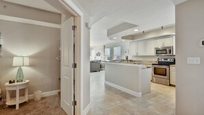 Private kitchen - Sun and Sea A400   Gorgeous Best Views and Direct Gulf Front (Indian Rocks Beach)