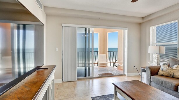 Living area - Sun and Sea A400   Gorgeous Best Views and Direct Gulf Front (Indian Rocks Beach)
