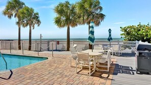 Outdoor dining - Sun and Sea A400   Gorgeous Best Views and Direct Gulf Front (Indian Rocks Beach)
