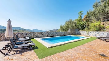 Een verwarmd zwembad