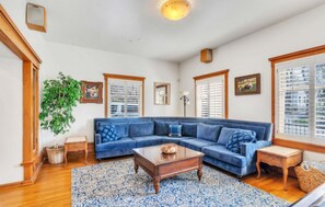 Smart TV, videojuegos, futbolito y libros 