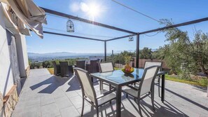 Outdoor dining - Idem Rural Baza by Ruralidays (Granada)